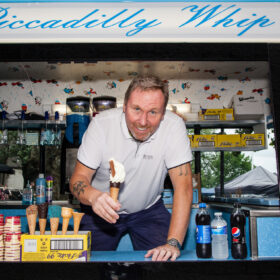 Piccadilly Whip