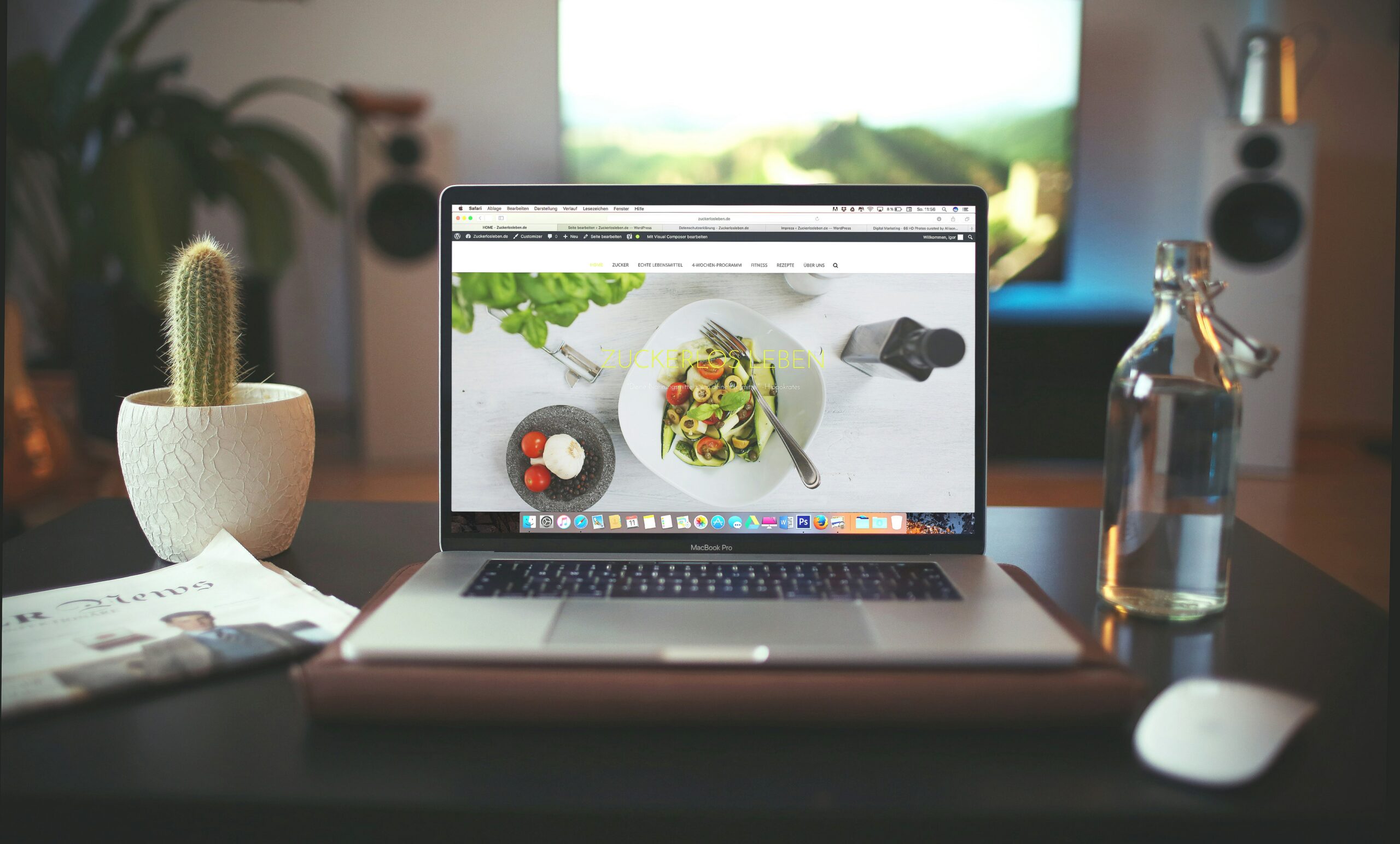 laptop with food website